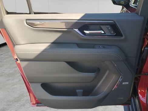 New 2026 GMC Yukon XL Elevation image 17