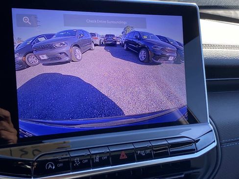 New 2026 Jeep Compass Limited image 10