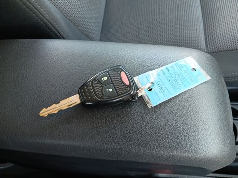 Used 2011 Dodge Caliber Rush FWD image 21