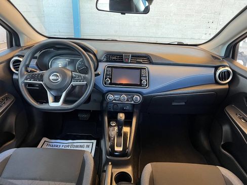 Used 2023 Nissan Versa SV image 6