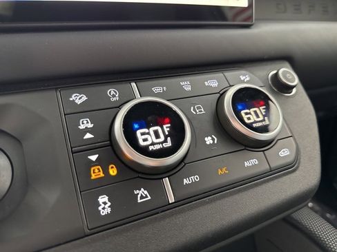 Used 2024 Land Rover Defender 90 V8 image 33