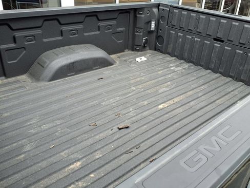 Used 2024 GMC Sierra 2500 Denali w/ Technology Package AWD/4WD image 24