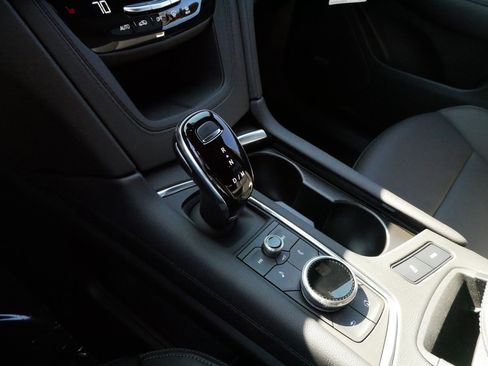 New 2025 Cadillac XT6 Luxury image 22