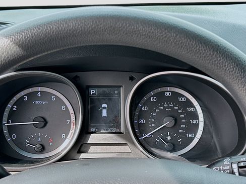 Used 2018 Hyundai Santa Fe Sport image 11