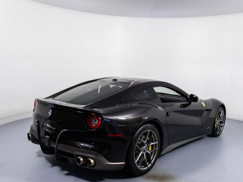 Used 2014 Ferrari F12 Berlinetta RWD image 2