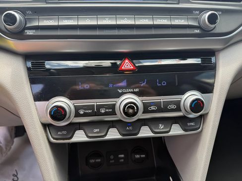 Used 2020 Hyundai Elantra SEL w/ Cargo Package (C1) FWD image 14