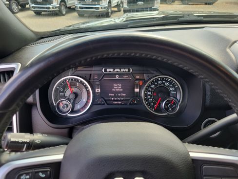 Used 2020 RAM 3500 Big Horn w/ Level 2 Equipment Group image 14