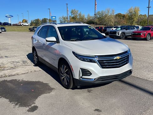 Used 2022 Chevrolet Equinox Premier image 3