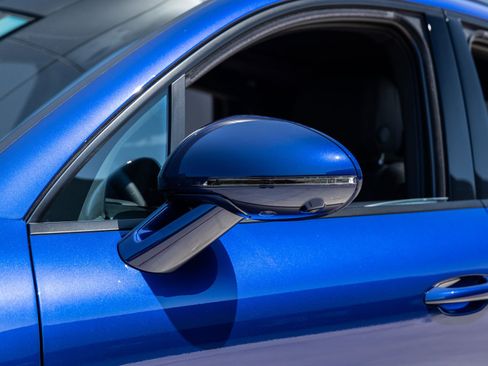 Certified 2026 Porsche Macan AWD/4WD image 17