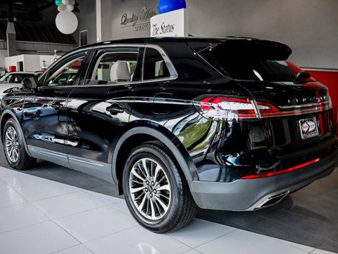 Used 2021 Lincoln Nautilus FWD w/ Equipment Group 101A image 7