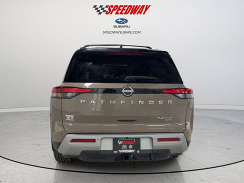 Used 2024 Nissan Pathfinder Platinum image 8