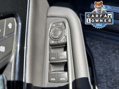 Used 2025 GMC Yukon Denali image 13