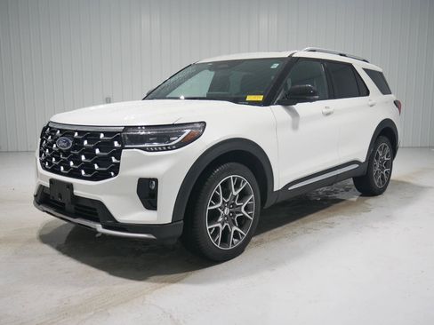 Used 2025 Ford Explorer Platinum w/ Ultimate Package image 1