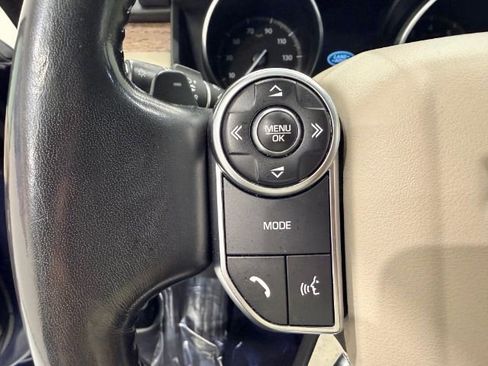 Used 2017 Land Rover Discovery HSE AWD/4WD image 39