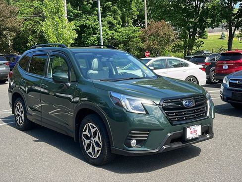 Certified 2022 Subaru Forester Premium AWD/4WD image 3