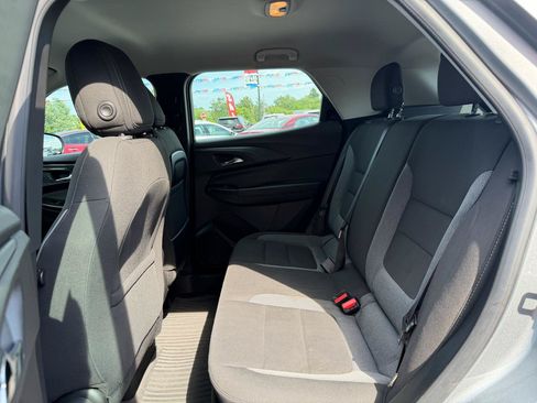 Used 2024 Chevrolet TrailBlazer LS FWD image 17