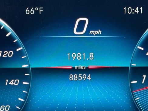 Used 2020 Mercedes-Benz GLE 350 4MATIC image 18