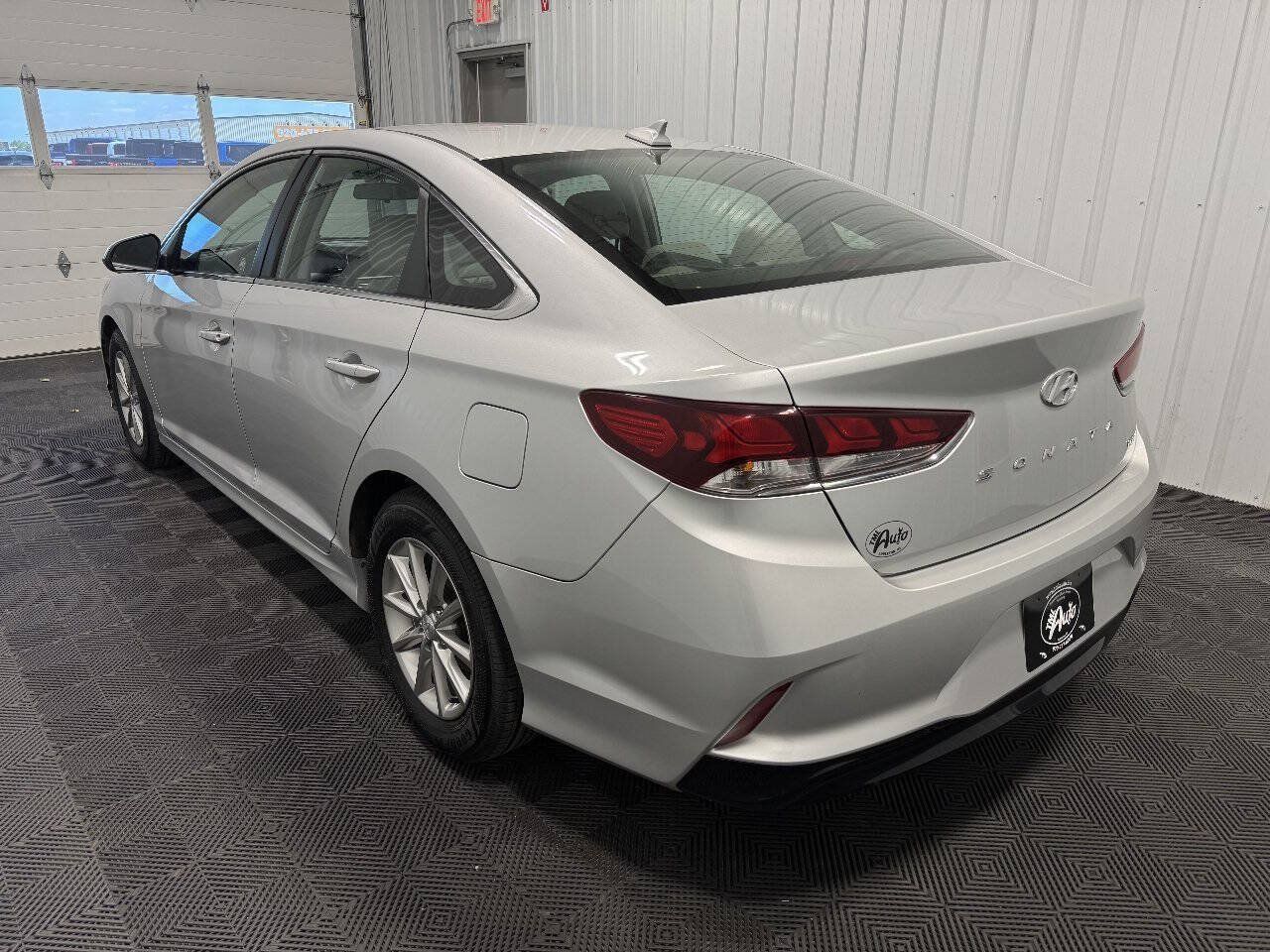 Used 2018 Hyundai Sonata ECO FWD image 3