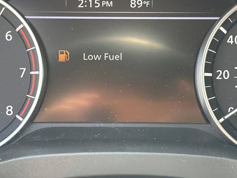 Used 2025 Nissan Rogue SV FWD image 27