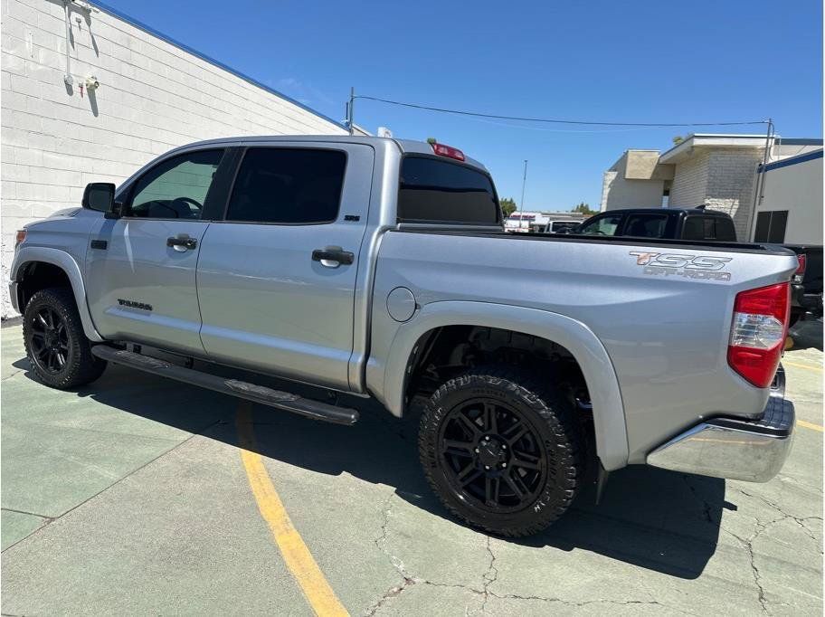Used 2019 Toyota Tundra SR5 w/ SR5 Upgrade Package AWD/4WD image 10