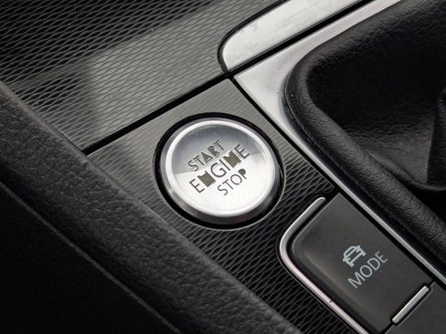 Used 2015 Volkswagen GTI SE image 15