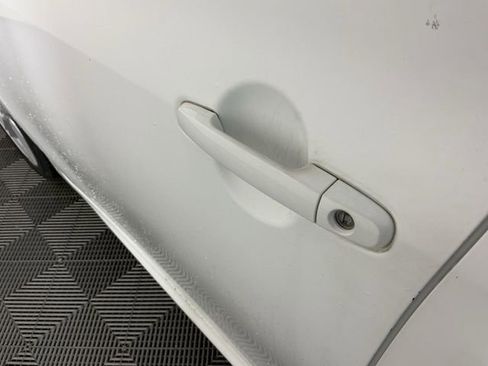 Used 2010 Toyota Matrix S image 10