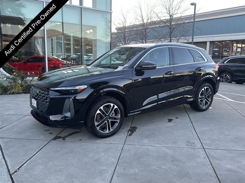 Used 2025 Audi Q5 Premium Plus w/ Premium Plus image 1