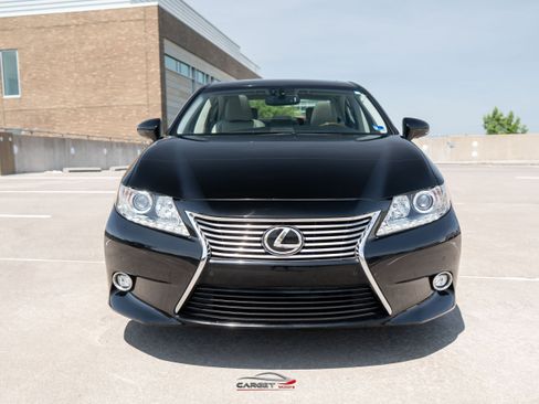 Used 2014 Lexus ES 350 w/ Luxury Package FWD image 2