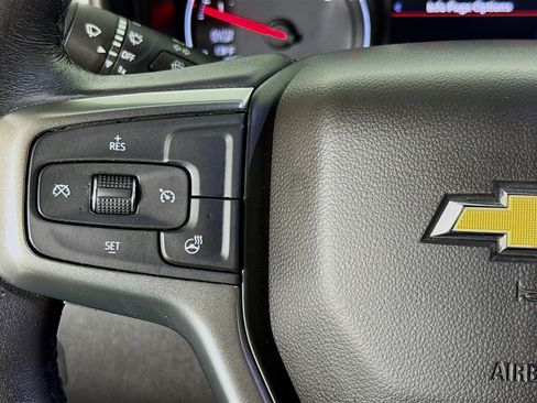 Used 2021 Chevrolet Silverado 1500 LT RWD image 11