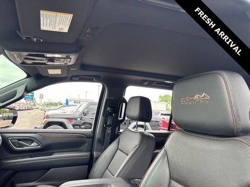 Used 2023 Chevrolet Tahoe High Country AWD/4WD image 12