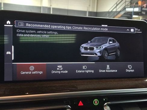 Used 2025 BMW X4 xDrive30i image 15
