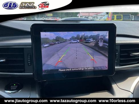 Used 2020 Ford Explorer XLT w/ Equipment Group 202A RWD image 20