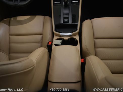 Used 2023 Porsche Macan image 22