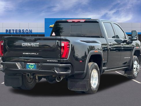 Used 2025 GMC Sierra 3500 Denali Ultimate AWD/4WD image 4