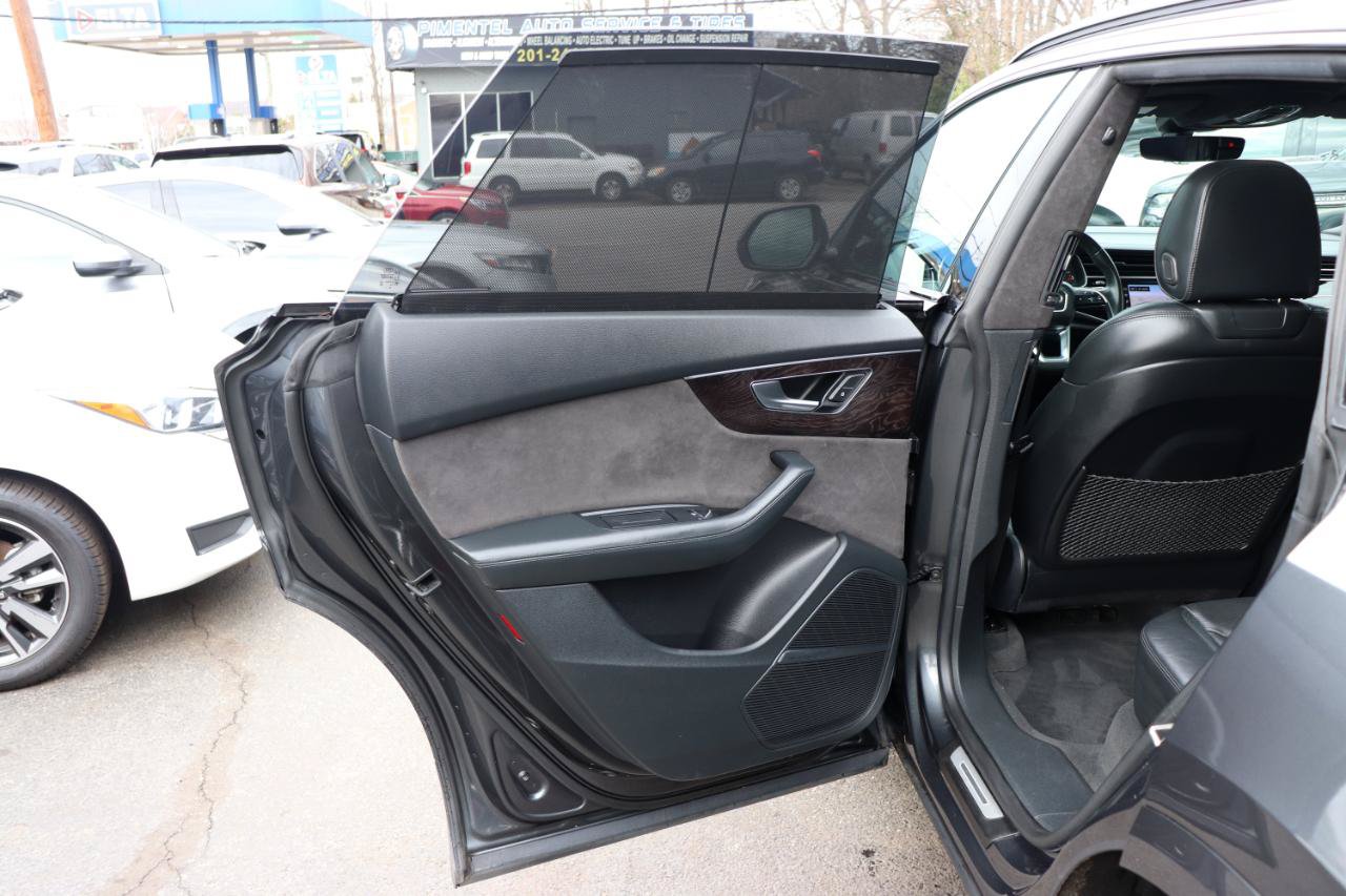 Used 2019 Audi Q8 Prestige AWD/4WD image 30