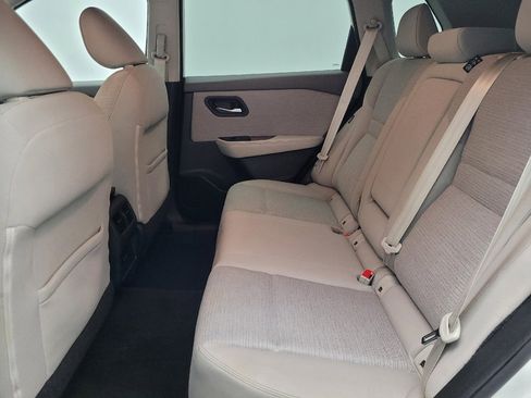 Used 2022 Nissan Rogue SV image 18