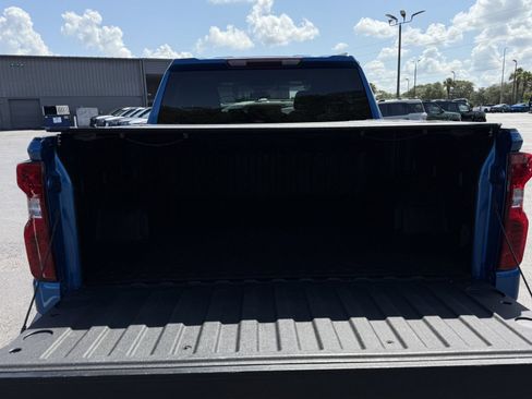 Used 2022 Chevrolet Silverado 1500 LT AWD/4WD image 11