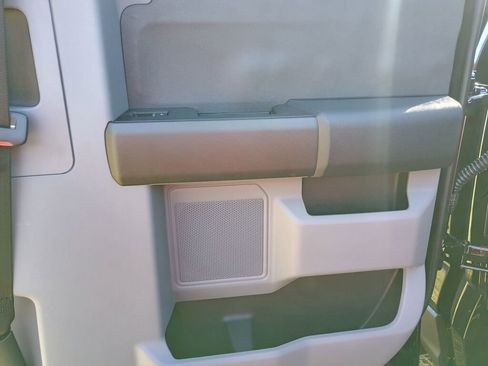 New 2026 Ford F250 XL w/ XL Chrome Package image 19