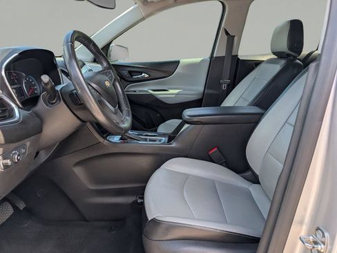 Used 2019 Chevrolet Equinox Premier FWD image 17