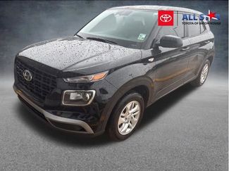 Used 2025 Hyundai Venue SE FWD 360° Tour