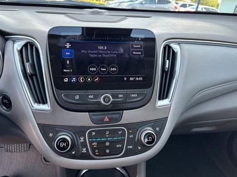 Used 2019 Chevrolet Malibu Premier w/ Sun and Wheel Package FWD image 14