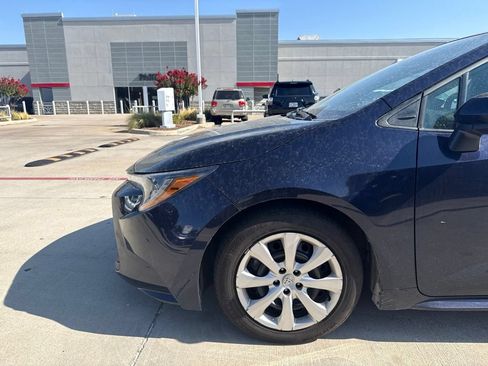Used 2024 Toyota Corolla LE FWD image 2