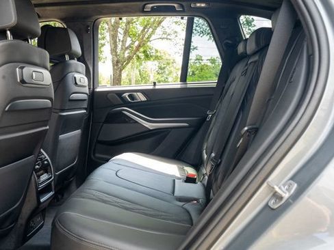 Used 2025 BMW X5 M60i AWD/4WD image 50