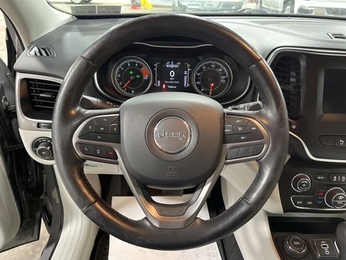 Used 2020 Jeep Cherokee Latitude Lux w/ Comfort/Convenience Group image 19