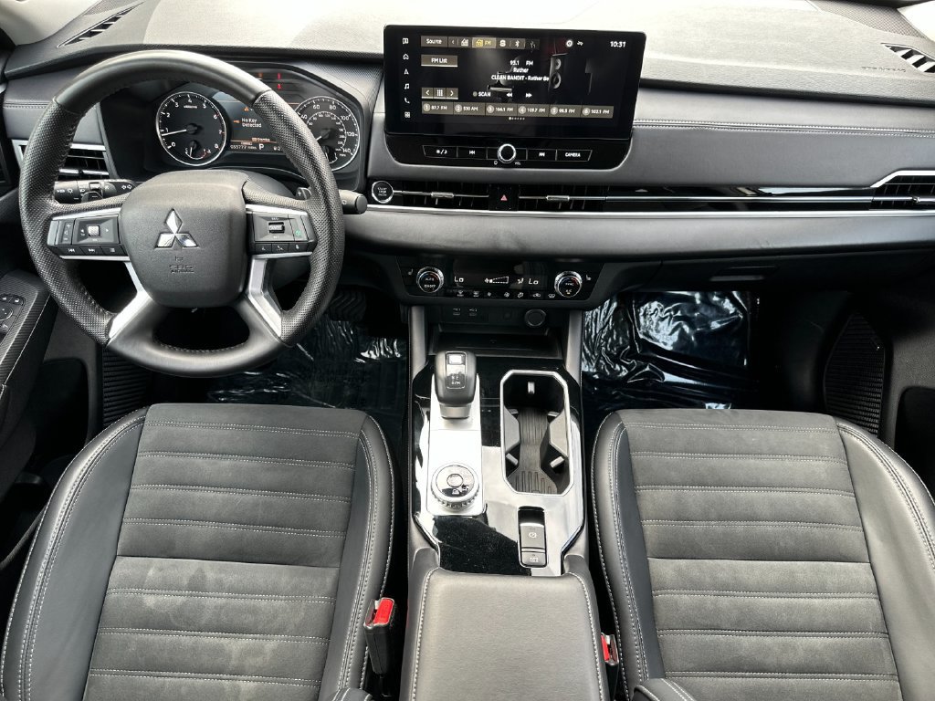 Used 2025 Mitsubishi Outlander SE AWD/4WD image 12