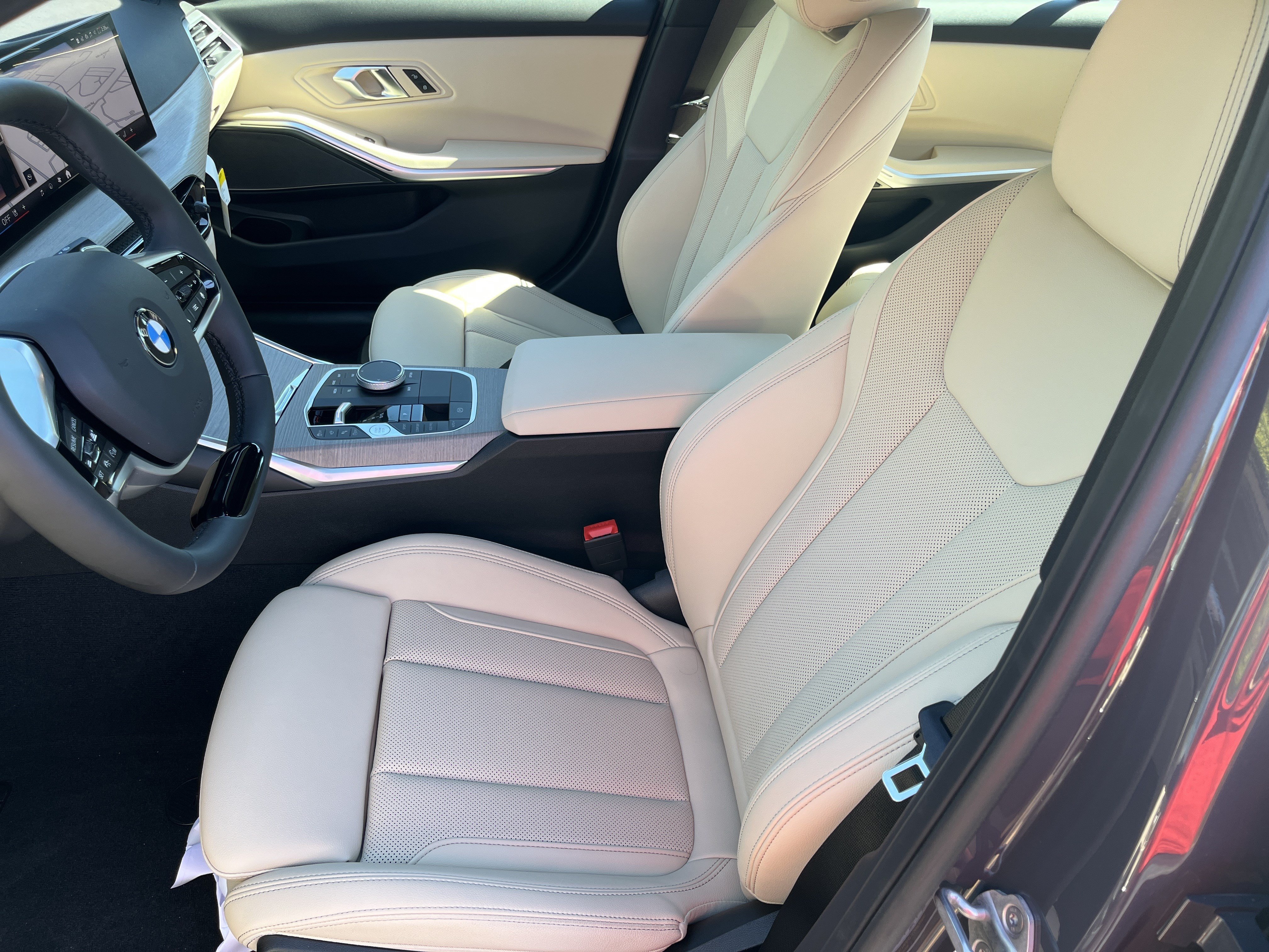 Certified 2026 BMW 330i Sedan w/ Premium Package RWD image 18