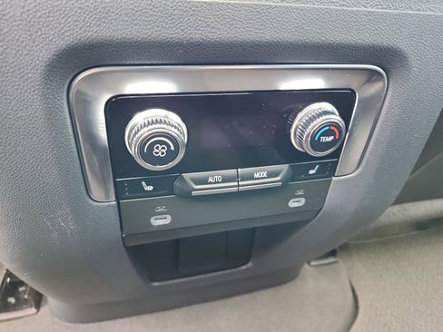 Certified 2023 GMC Yukon Denali image 14