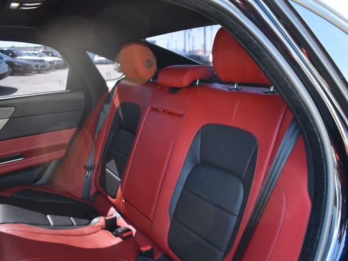 Used 2017 Jaguar XF S image 30