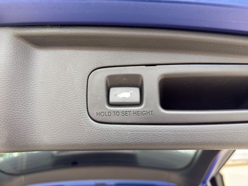 Used 2025 Honda CR-V EX-L image 18