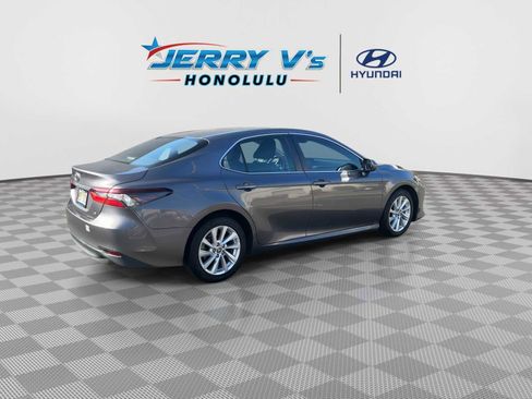 Used 2023 Toyota Camry LE image 8